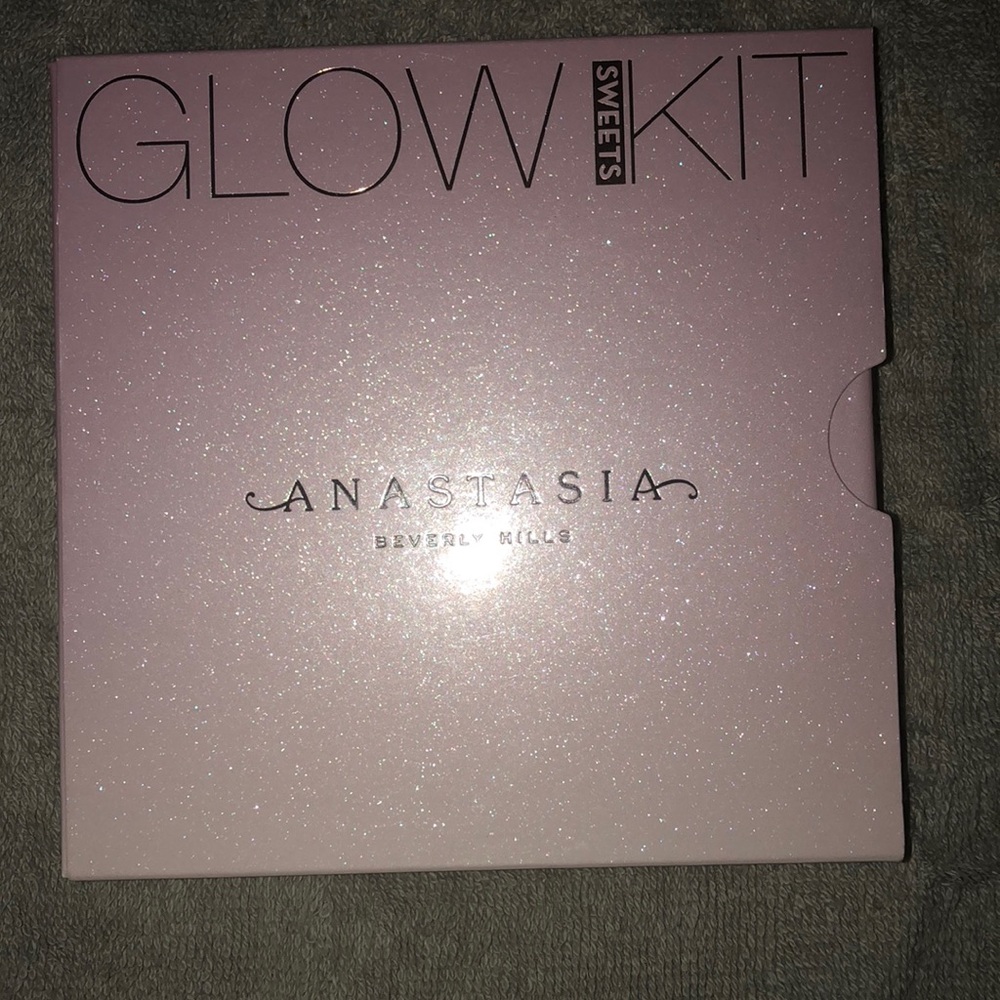 Glow sweet kit authentic anastasia
